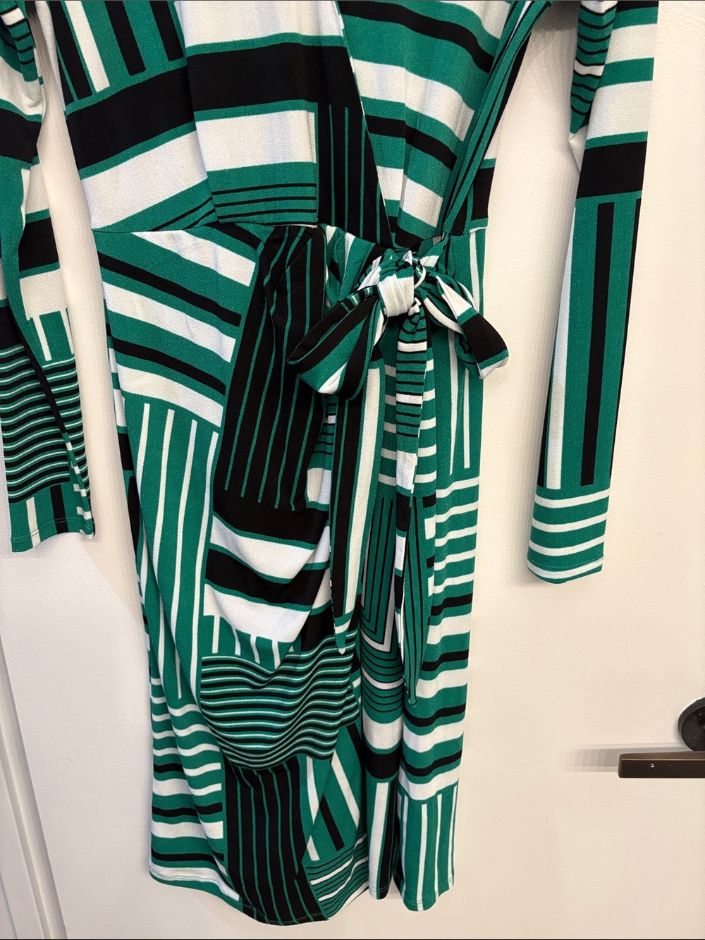 Nine West Emerald Green Black and White Geometric Wrap Dress - Picture 4 of 4